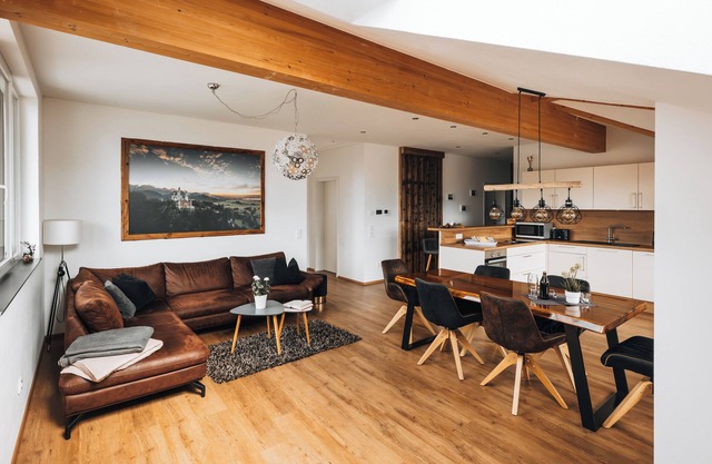 New dream apartment with views over the Bannwaldsee in the Allgäu mountains.