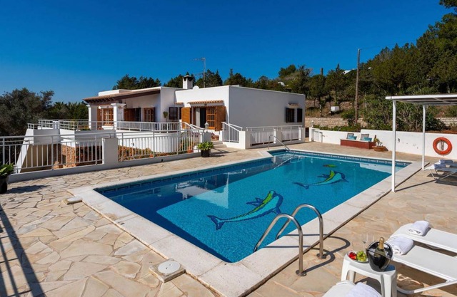 New! Villa Bella Vista Peralta