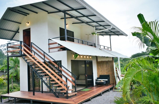 New! Heart of Pavones - Casa Bahía Mar - 5 minute walk to the beach