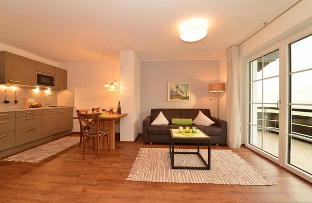 NEW HOLIDAY APARTMENT "hornBLICK" in the Alpenhaus Steiner, directly at the ski slope <3