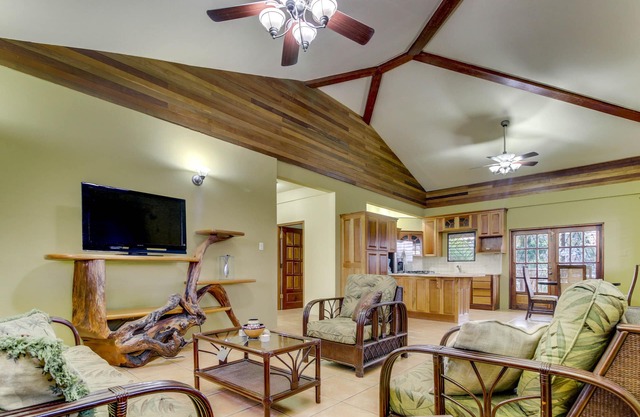 New Home w/Balcony, WiFi, Partial AC & Great Neighborhood - Ideal for Day Trips