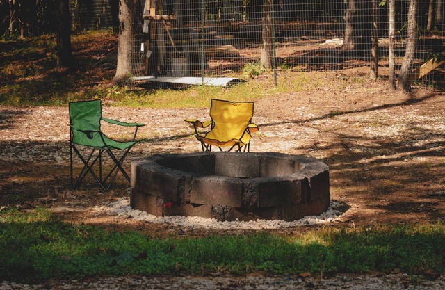 NEW King's Adventure Cabin -10 miles from downtown Tupelo - 17 acres