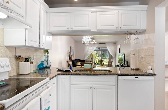 New listing, available Winter 2025! Close to everything!