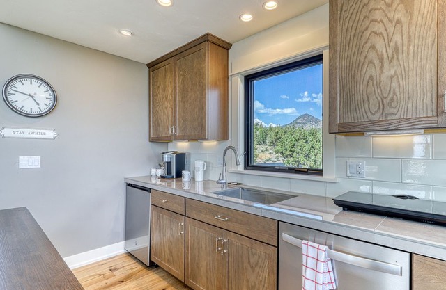 New listing! Brasada Ranch Resort guest house w/ private hot tub & shared pool