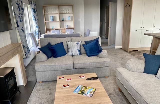 New lodge holiday lodge. Use facilities onsite. Dog friendly. Beaches close by