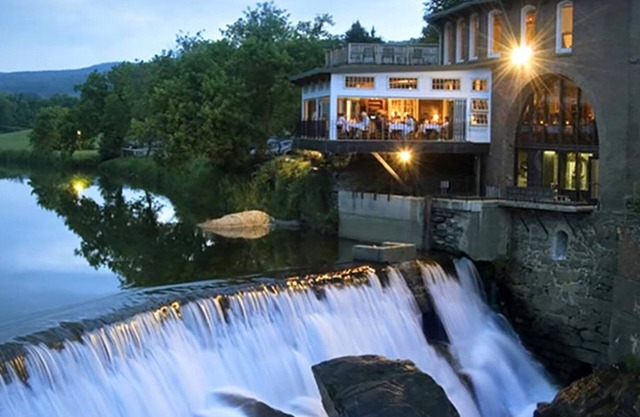 NEW! Luxe Lodge with Best Views, near Silver Lake + Woodstock