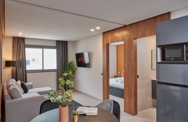 NEW LUXURIOUS TIMBER 1BR APARTMENT + PARKING