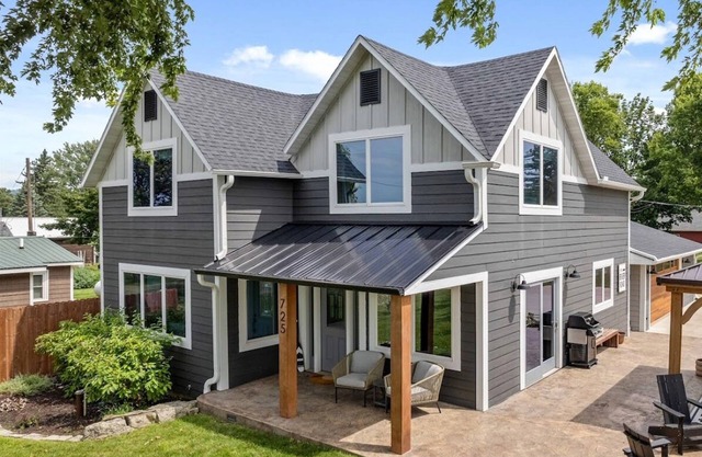 NEW Mississippi Riverfront Sunset House - family, friends & river come together