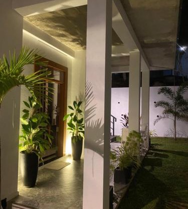 New Palms Villa Induruwa Homestay