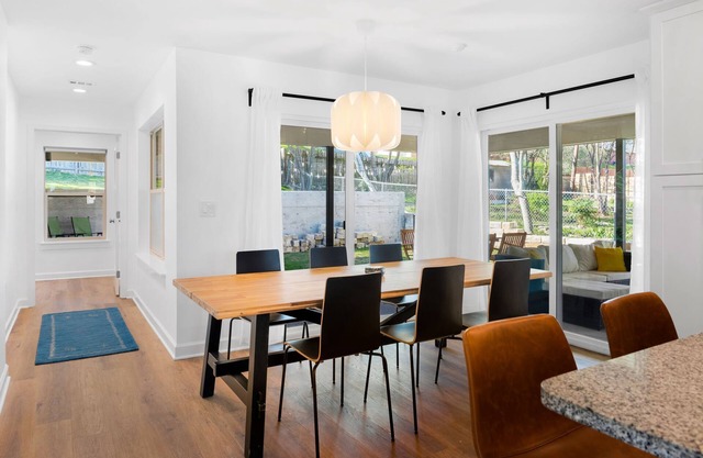 NEW! Private Backyard ~ 3 Mins to DT ~ Steps to SoCo ~ Grill, Coffee, Outdoor TV