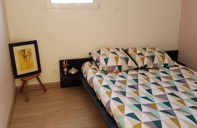 New, quiet and bright cottage at the foot of the ventoux