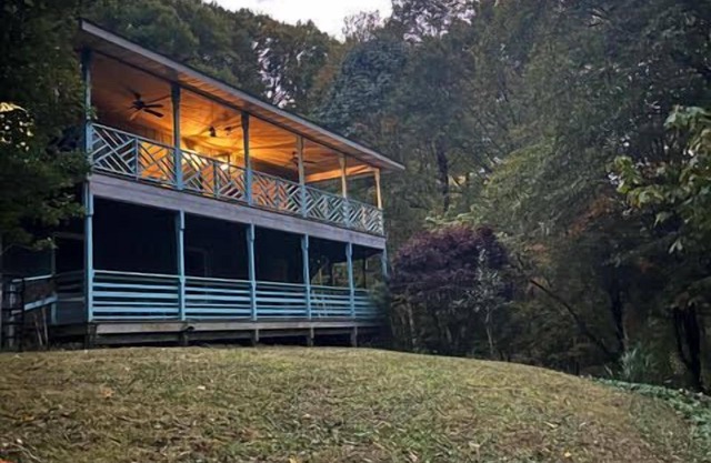 New Rental Close to Ski Lodge