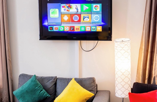 New Spacious Luxurious House, Close to Niagara Falls and Attractions