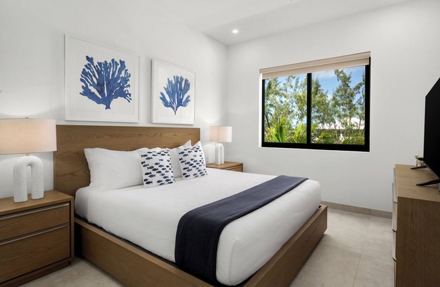 New Spacious Townhome in Grace Bay - Seascape #16