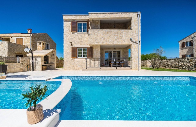 New stone villa with pool near the beach - TRAVELER Reiseburo Krk - ID 2372