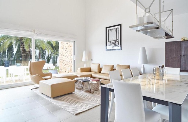 new stunning villa in cap martinet