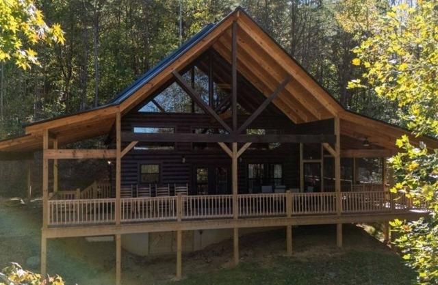 NEW! The Great Escape - 2 BR, 2.5 Baths, Sleeps 12 by RedAwning