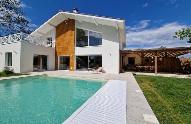 NEW ! Villa HELIOSEA * Heated Pool * Air conditioning * Jacuzzi * French Balls