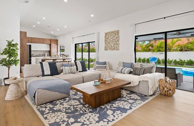 NEW Villa Paradise Lux Gem Pool Game Room