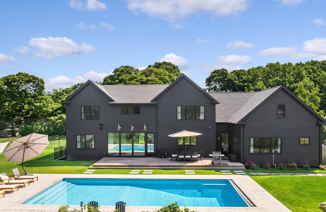 Newly built modern country home in North Fork