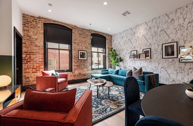 Newly Furnished Spacious Downtown 2BD Condo Private Terrace, Near Everything, Gym Pool Gameroom