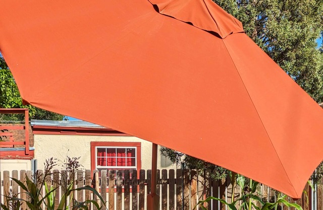 Newly Launched Downtown Tinyhome [Fall + Winter 2023 Monthly Rates]