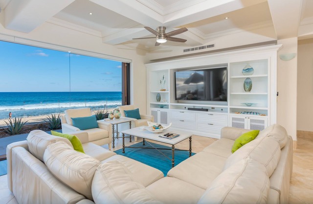 Newly remodeled! On the Beach in San Jose del Cabo!