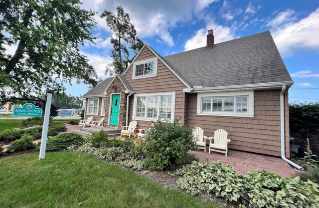 Newly Remodeled 5 Bedroom Home - 1 Minute Walk to Lake Huron Beach!