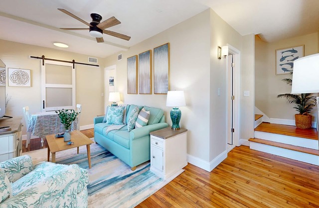 Newly remodeled house in San Marco few minutes walk to Square & Riverwalk