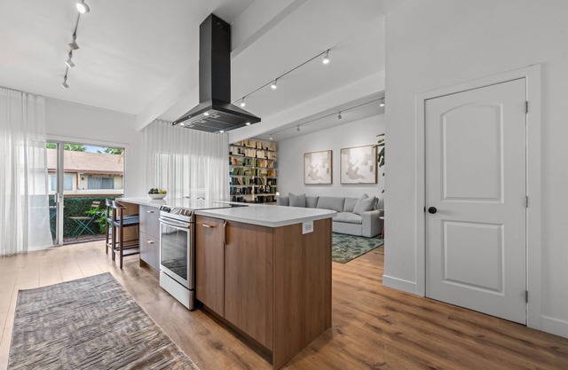 Newly remodeled open concept living! Studio City/Valley Village - Los Angeles