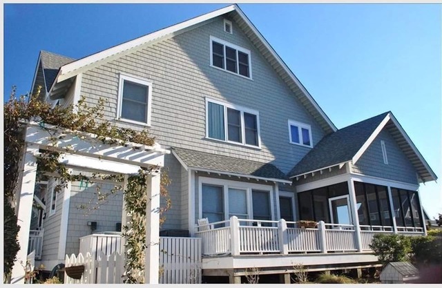 NEWLY RENOVATED! Welcome to Surf's Up! OCEANFRONT, Sleeps 10.