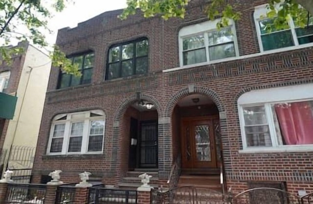 (Newly Renovated) 3 Bed 1 Bath