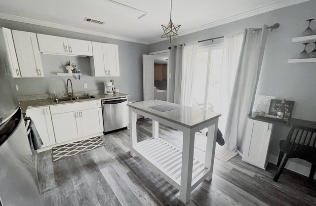 Newly Renovated 3bd-2ba on the Water!