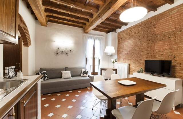 Newly renovated apartment in contemporary style with design details ideal for 5 people.