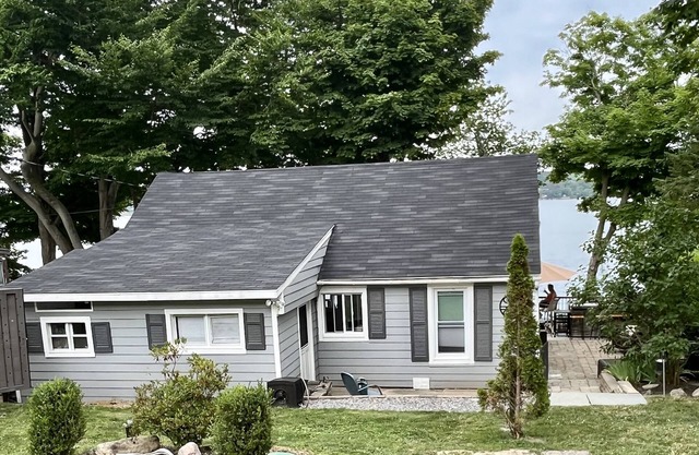 Newly renovated cottage on Skaneateles lake with spectacular views!
