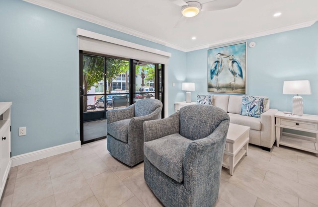 Newly Renovated Garden View 1 bed, 1 bath at Sanibel Moorings #921