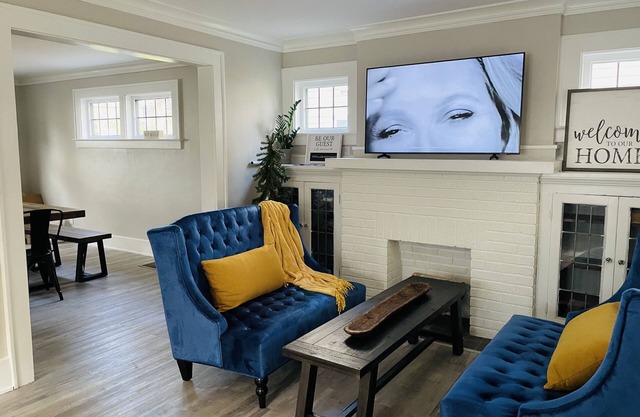 NEWLY RENOVATED home walking distance from Strong Memorial Hospital