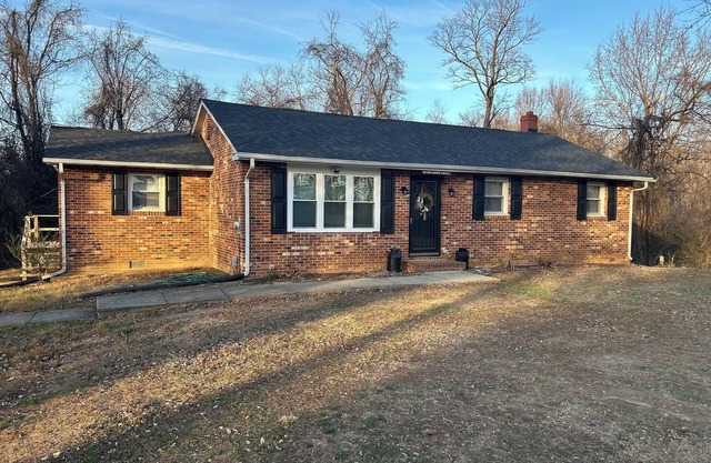 Newly renovated single family home with attached guest suite