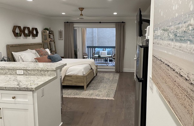 Newly updated beach studio steps to the beach