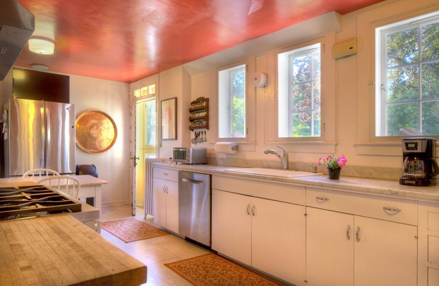 Newport - Private Family Estate on 2 1/2 acres with Beach Rights