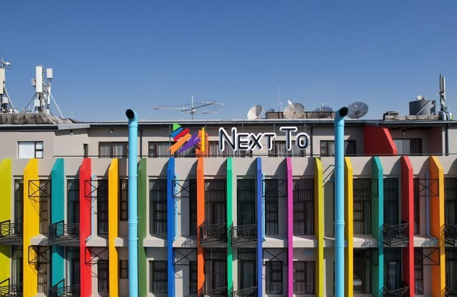 Next To Apartment Hotel