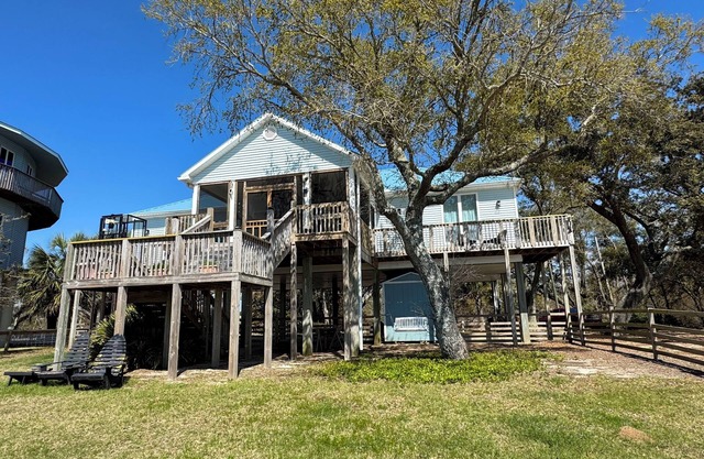 nGULF SERENITY - Beachfront Home with a Lift & Private Beach!