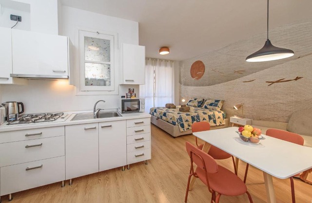 NHolidays - Rue De Paris e Vista Montagna