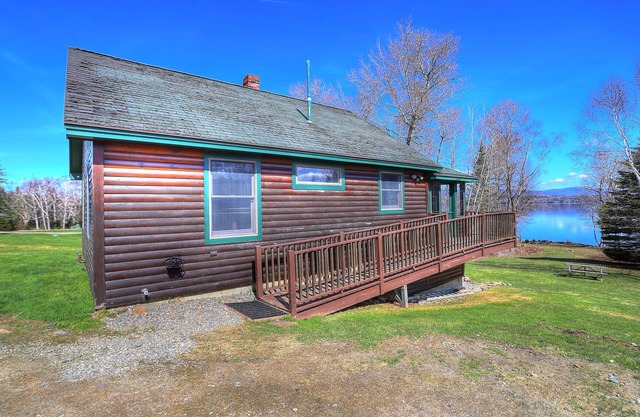 Niboban Cabin #8 -Two floors and pet friendly!