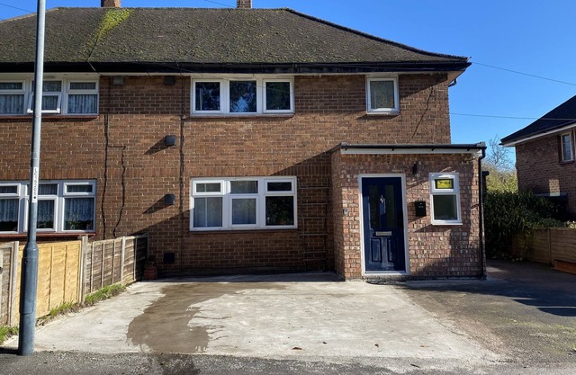 Nice 5 bedrooms house with 6 double beds and 2 single beds