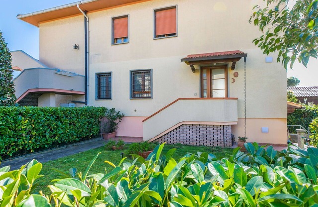 Nice apartment for 4 guests with WIFI, A/C, TV and patio