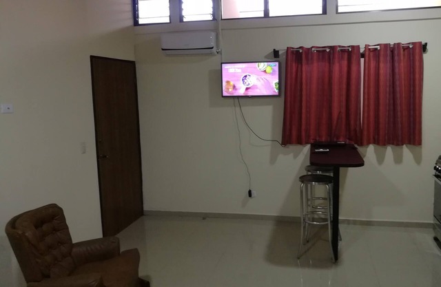 Nice apartment 5 minutes from Juan Santamaría airport. Safe zone.