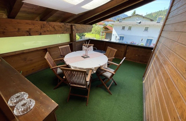 Nice apartment for 12 people with WIFI, TV, terrace and pets allowed