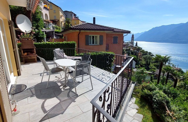 Nice apartment for 4 people with TV, terrace and pets allowed