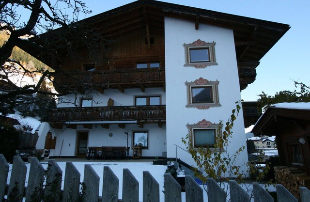 Nice apartment for 7 guests with WIFI, TV and balcony